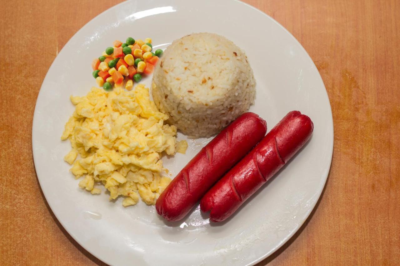 サン スター グランド ホテル マニラ市 エクステリア 写真